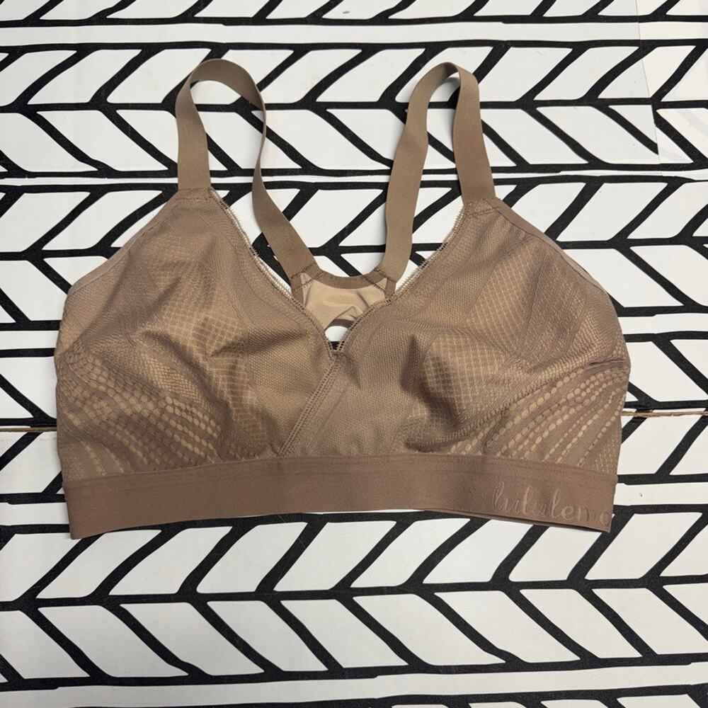 Lululemon Awake to Lace Wireless Bra in Soft Sand size 34E - Picture 4 of 9